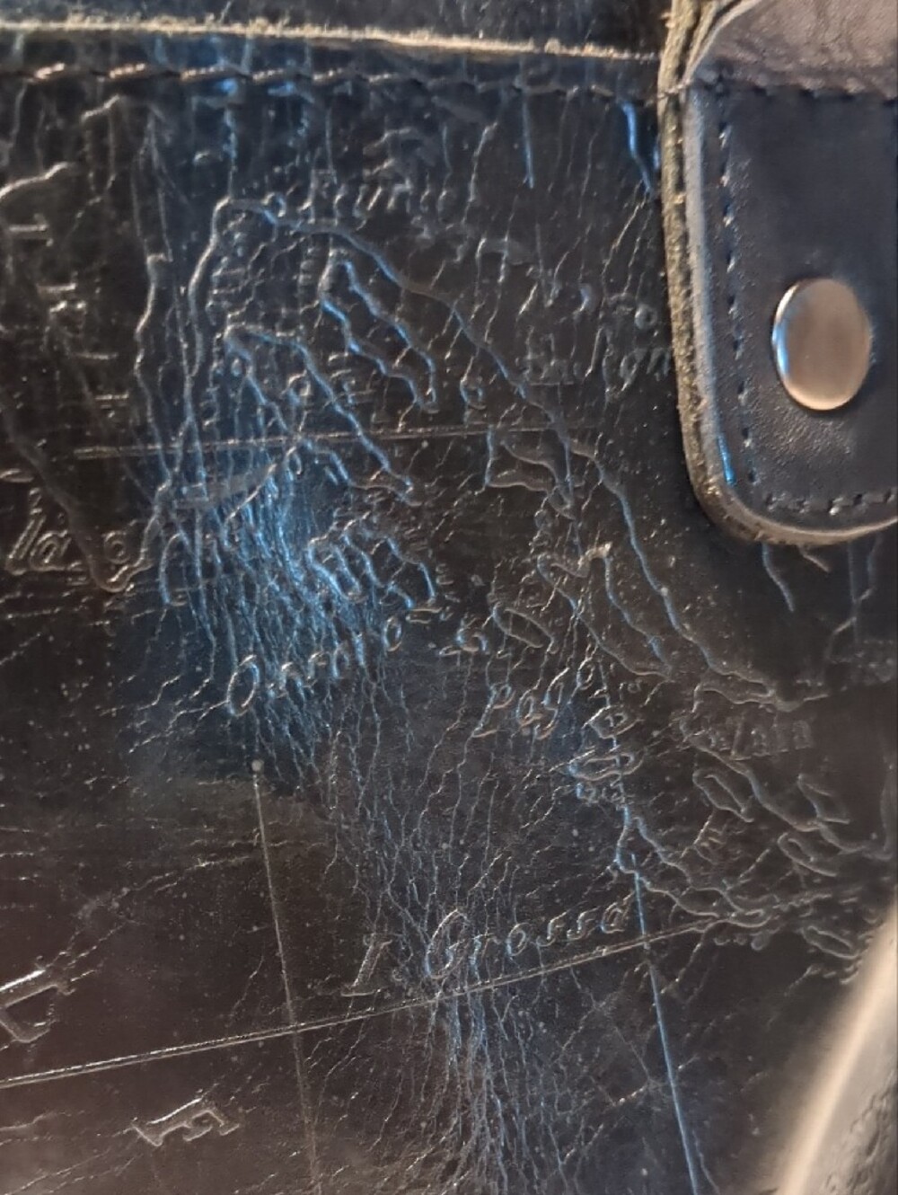 Patricia Nash Classic Black Leather Embossed Tote Bag. - Picture 3 of 12